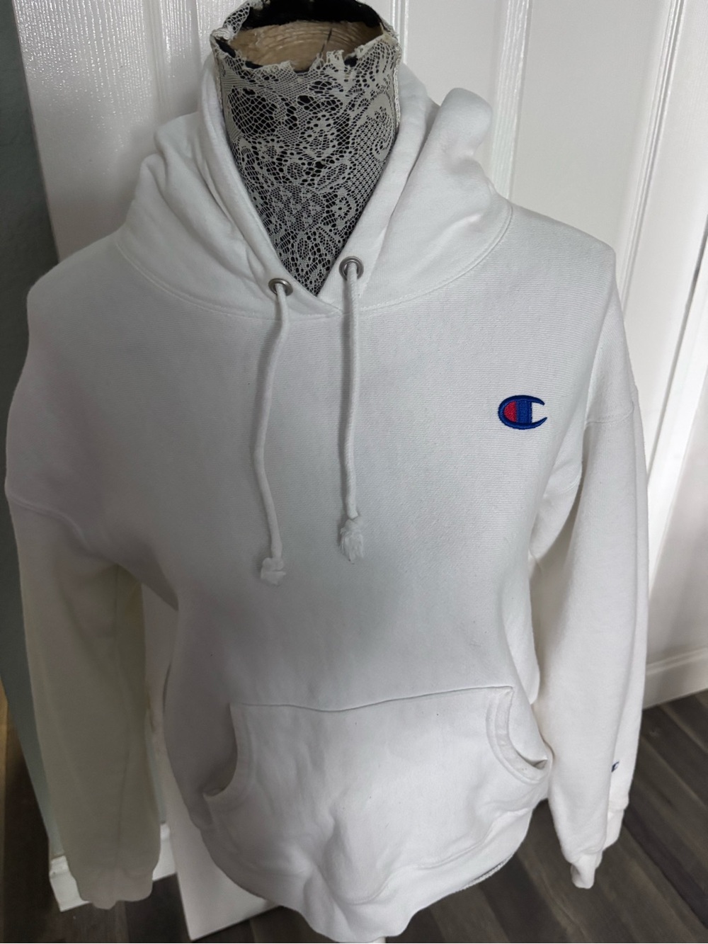 Champion White Hooded Pullover Sz M
